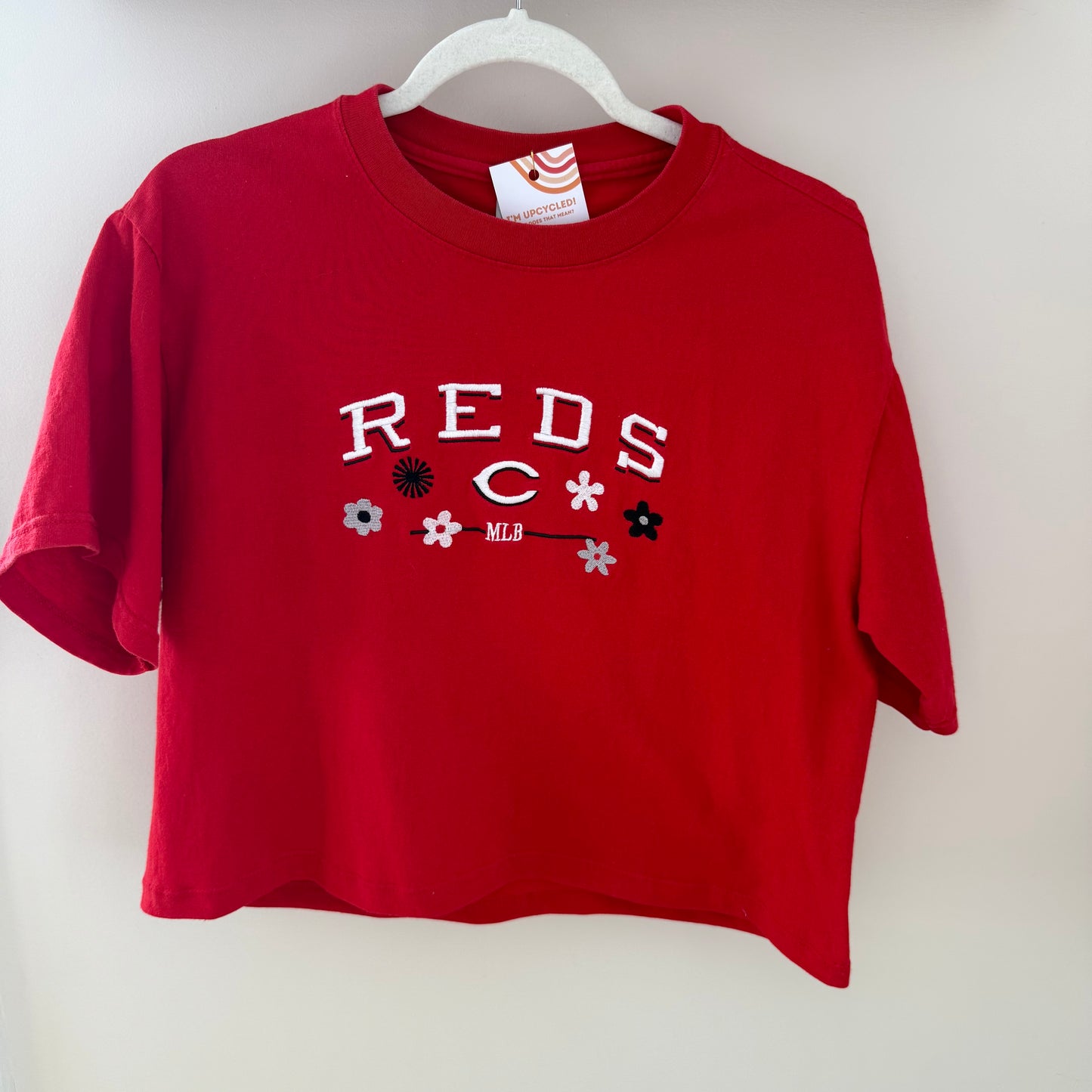 Cincinnati Reds Upcycled Embroidered Cropped T-shirt