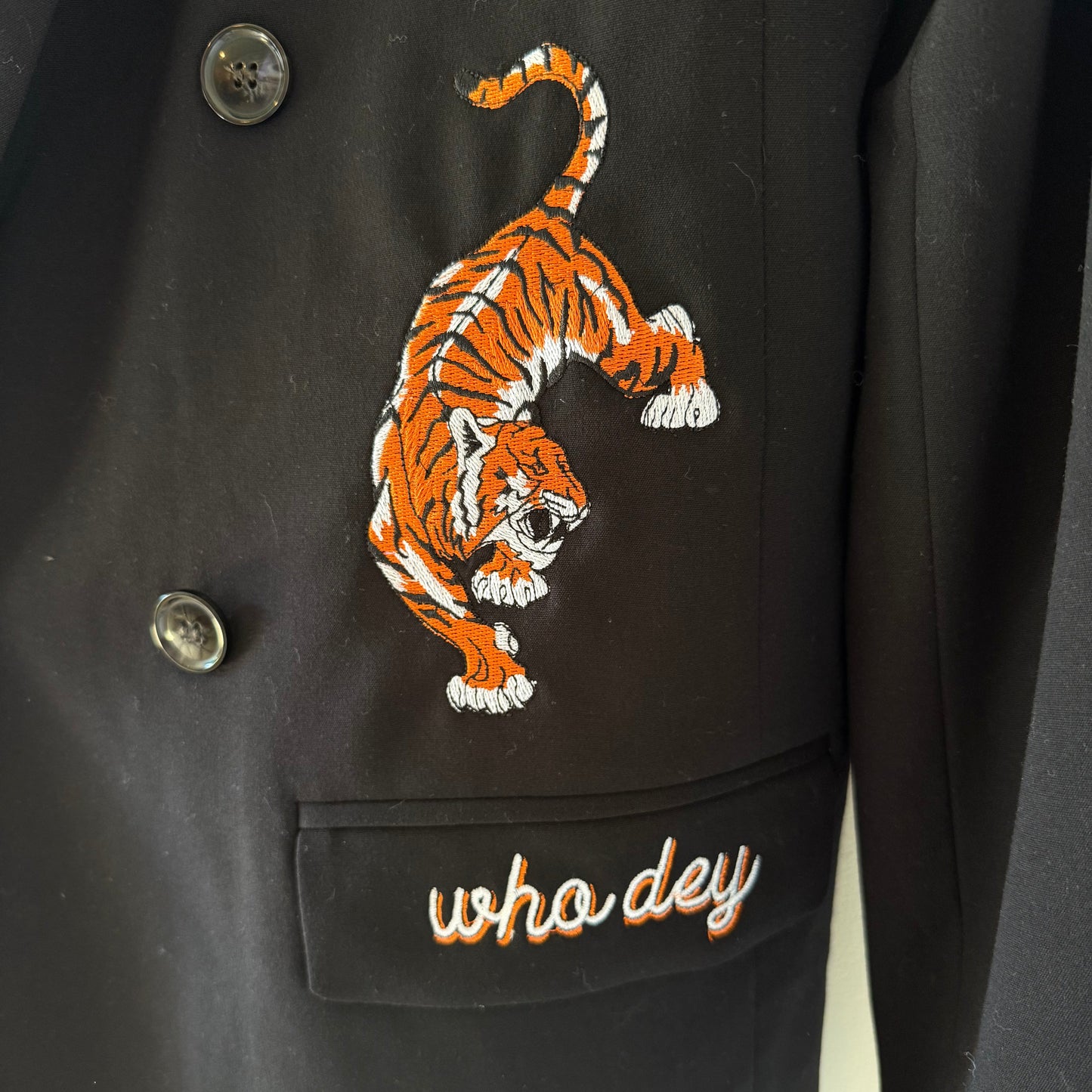 Cincinnati Bengals Embroidered Double Breasted Blazer